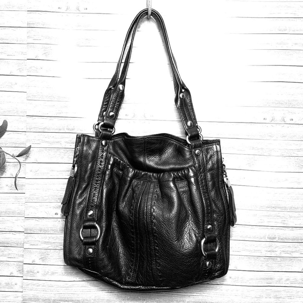 B. Makowsky Boho Purse